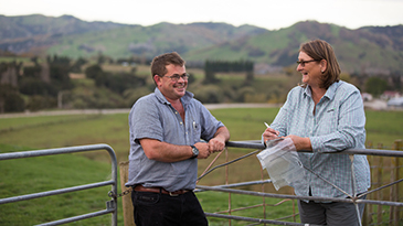 Tim Rhodes and Sue Quilter, Ravensdown Senior Agri Manager